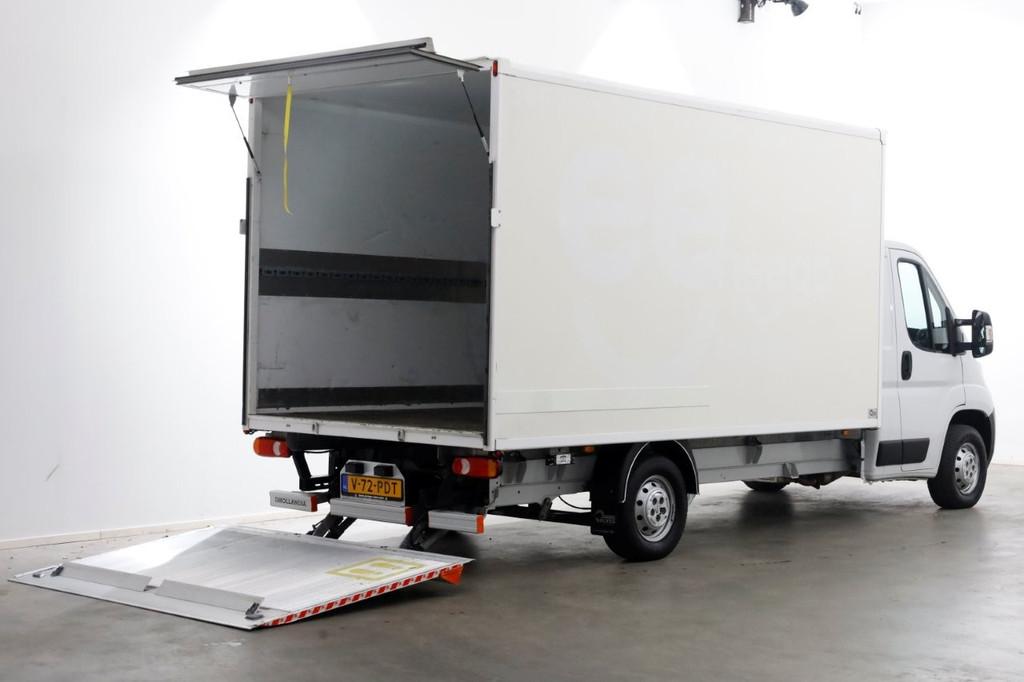 Opel Movano 2.2D 140pk Bakwagen met laadklep 1.060kg laadver, Auto's, Bestelauto's, Voorwielaandrijving, Gebruikt, Euro 6, 4 cilinders
