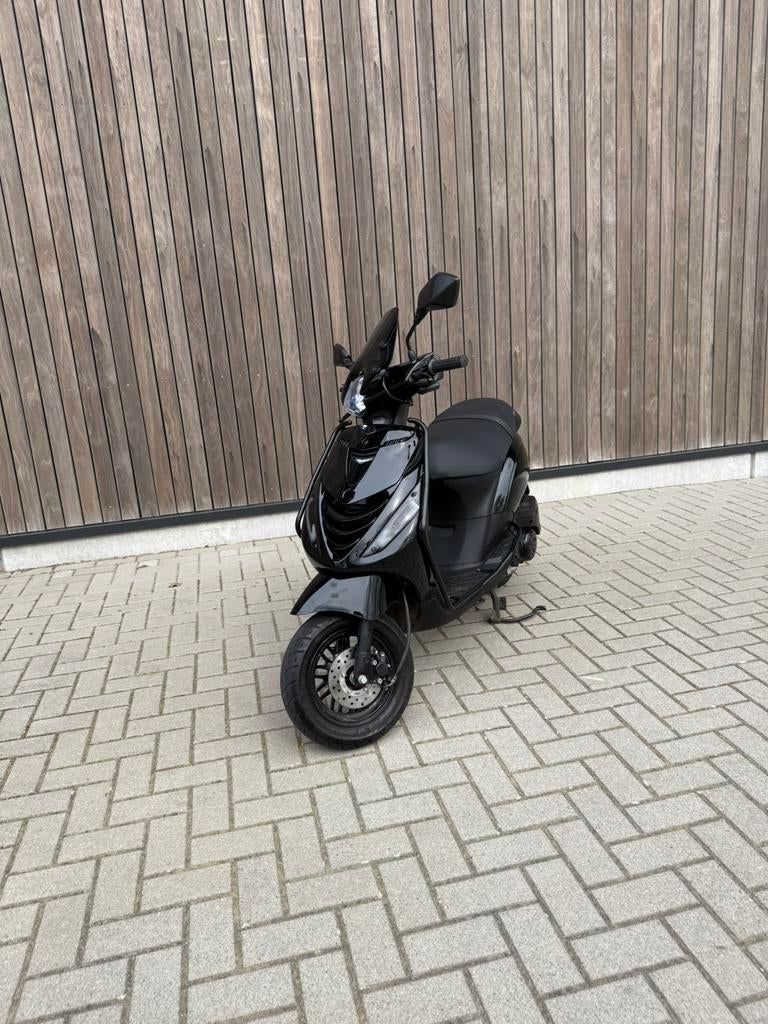 Piaggo zip iget 2020 glans zwart in bijna nieuwstaat, Nick, Maximaal 45 km/u, Zip, Zo goed als nieuw