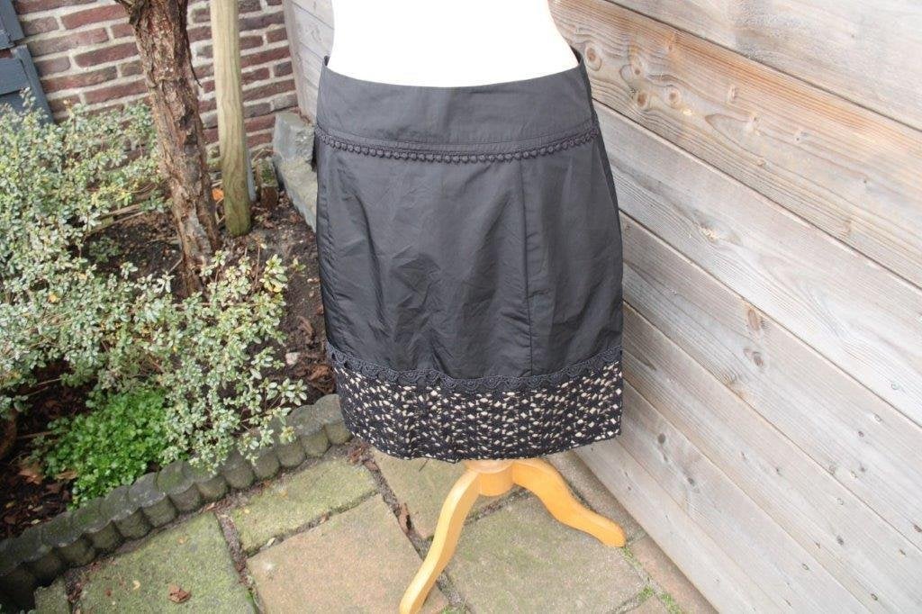 Rok zwart/ beige Max mara kant mt 38 Vaste prijs, Maat 38/40 (M), Zwart, Max Mara, Ophalen of Verzenden
