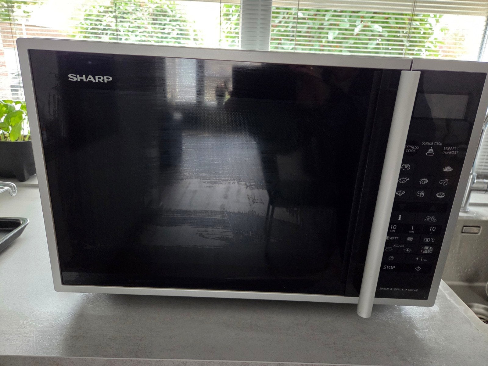 Sharp combimagnetron/oven/ grill, Witgoed en Apparatuur, Ophalen, Combimagnetron, Gebruikt, Draaiplateau