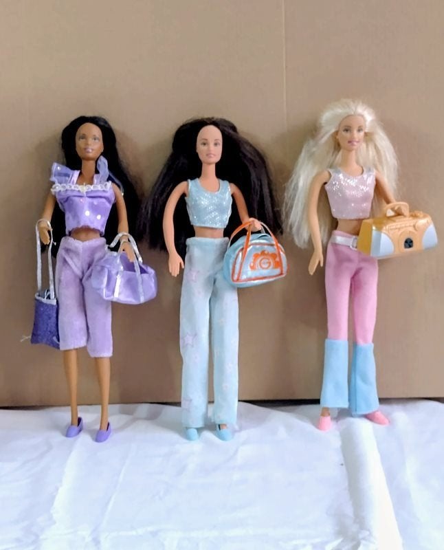 3  Dance 'N Flex 2002 Barbies met 2 radio's Mattel zeldzaam, Verzamelen, Ophalen of Verzenden, Zo goed als nieuw, Fashion Doll