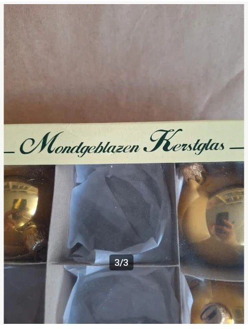 Doos met goudkleurige kerstballen h, Diversen, Onbekend, Ophalen of Verzenden, Zo goed als nieuw, Onbekend