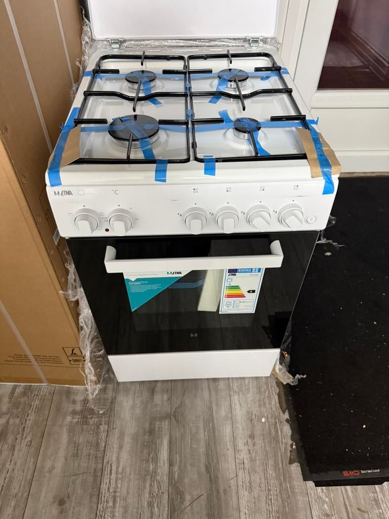 Etna FGV150wit fornuizen nieuwe  met gas 50 cm breedt, Witgoed en Apparatuur, Fornuizen, Minder dan 85 cm, Nieuw, Gas, Hete lucht