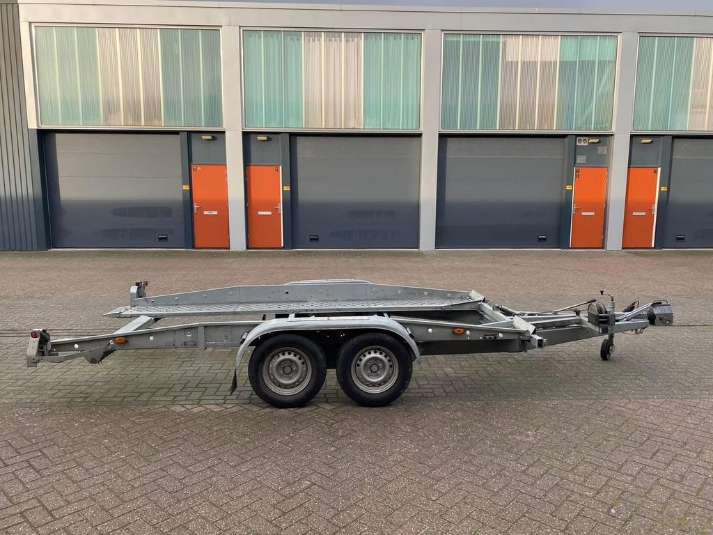 Te huur kanteltrailer autoambulance, Auto diversen, Aanhangers en Bagagewagens, Ophalen of Verzenden, Zo goed als nieuw