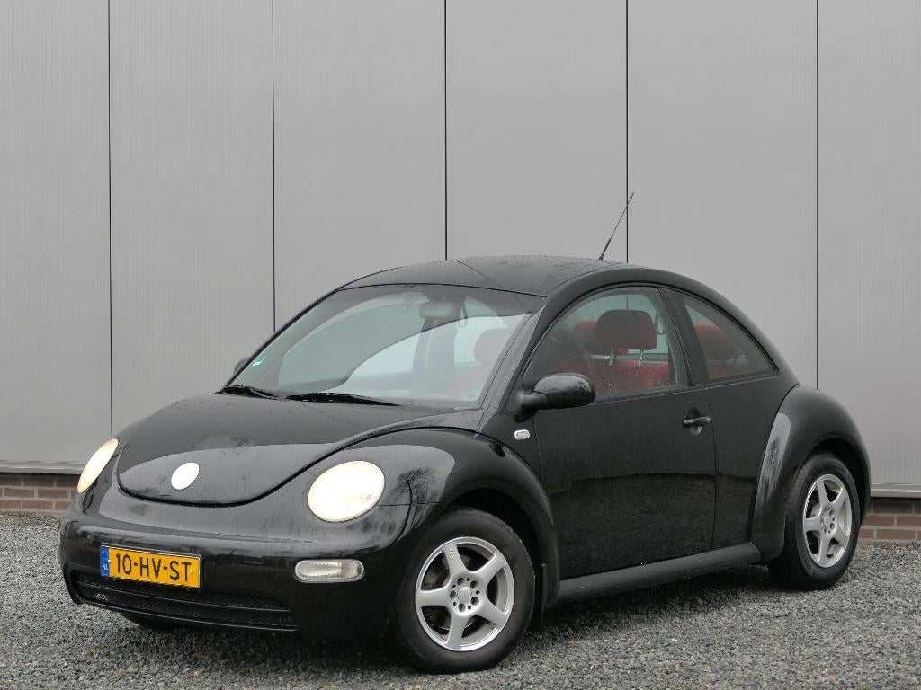 Volkswagen Beetle (Kever) 1.6 75KW 2002 Zwart, Stof, Beetle (Kever), 4 stoelen, Zwart