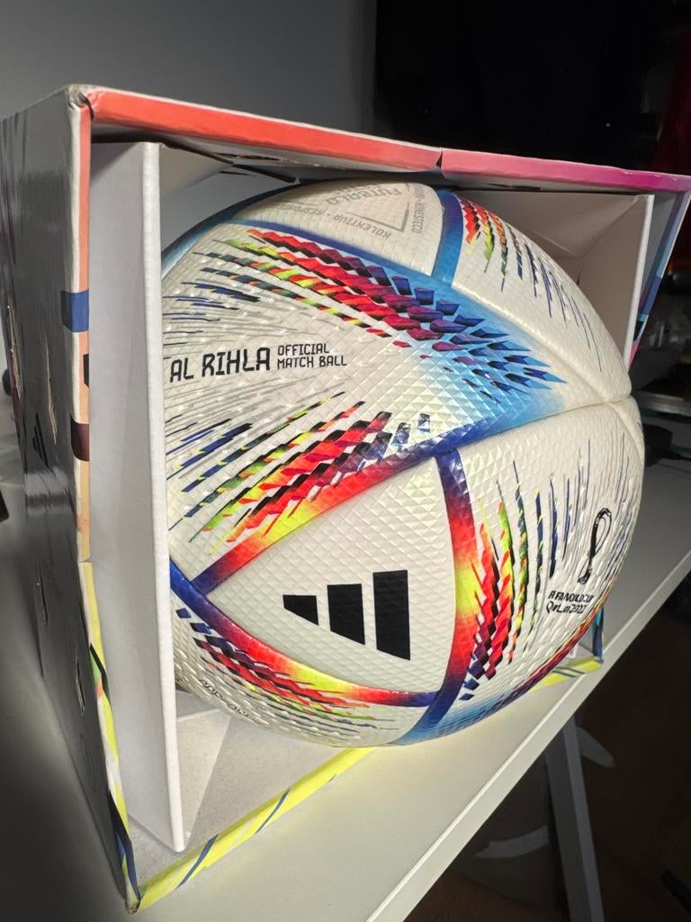 AL RIHLA 2022 WK Bal perfecte staat, Verzamelen, Sportartikelen en Voetbal, Ophalen, Nieuw, Buitenlandse clubs