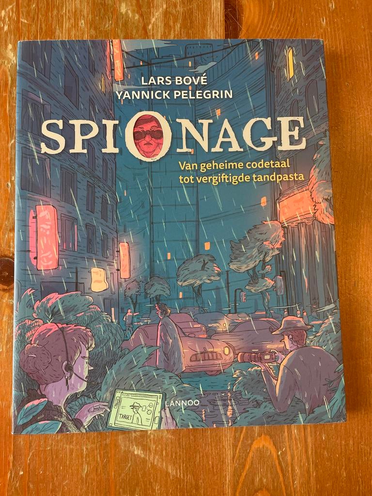 Spionage-van geheime codetaal tot vergiftigde tandpasta, Boeken, Kinderboeken | Jeugd | 10 tot 12 jaar, Zo goed als nieuw, Non-fictie