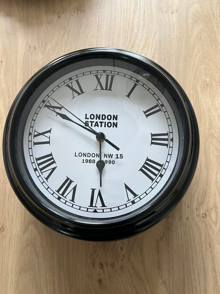 Wandklok London Station, Ophalen of Verzenden, Zo goed als nieuw
