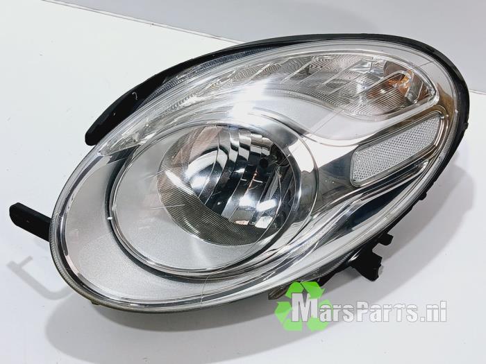 Koplamp links van een Fiat 500L