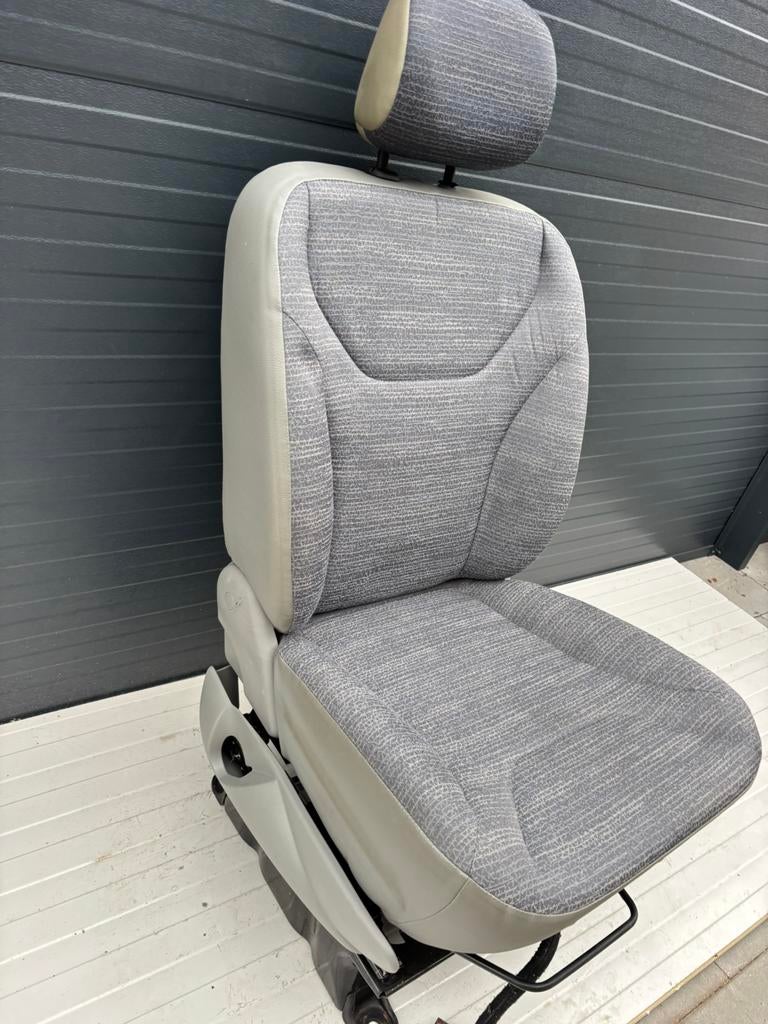 Stoel rechts passagiers Renault Trafic Opel Vivaro Primastar, Tymtop5@gmail.com, 3161ek, Tymtop, Ophalen of Verzenden