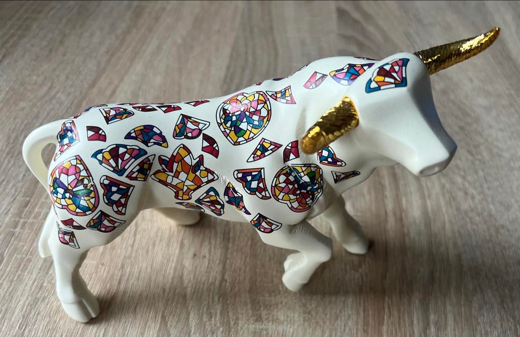 Nadal Decoratieve stier met gouden hoorns. Lengte 16 cm, Ophalen of Verzenden