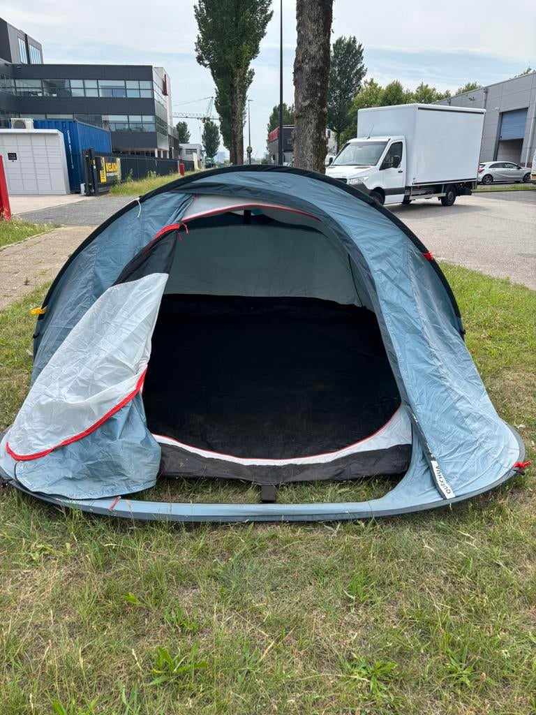 3&2 Persoons Tent merk Quechua UITVERKOOP, Ophalen, Zo goed als nieuw