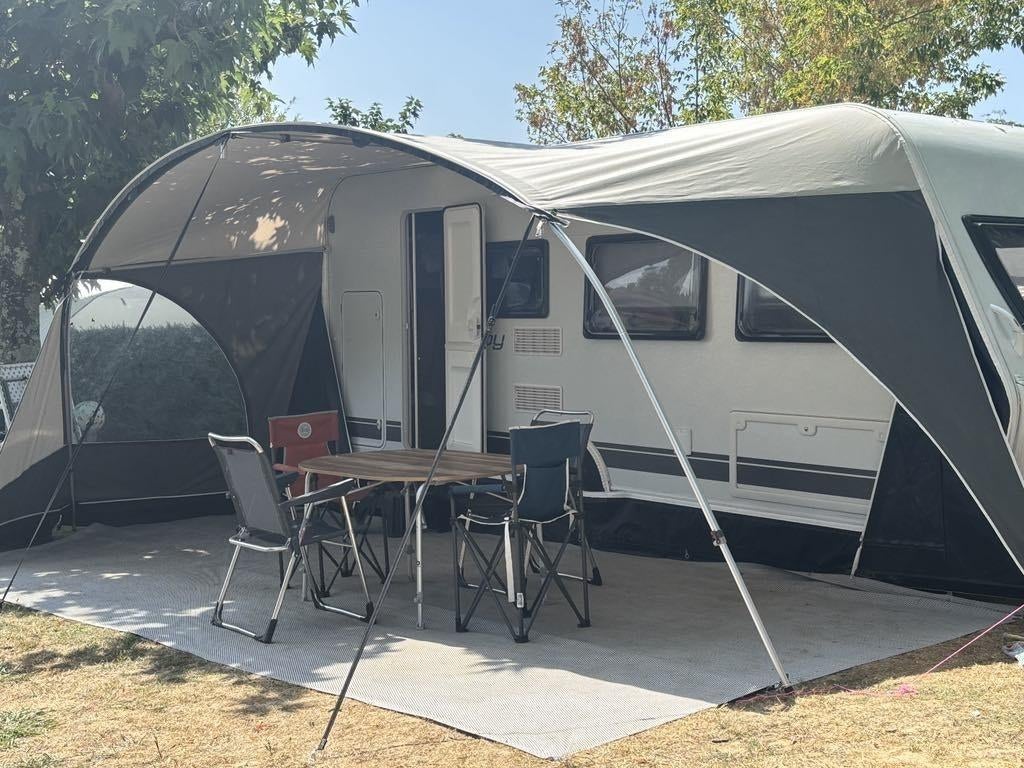 Caravan Dethleffs C'joy 480 QLK BJ2022 4-6 personen, Caravans en Kamperen, Rondzit, Vast bed, Kachel, Particulier