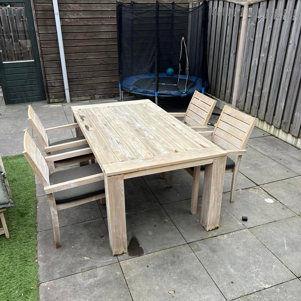 ROUGH Tafel + 4 Stoelen + ligstoel Nieuwprijs €1689, 5 zitplaatsen, Gebruikt, Eettafel, Teakhout