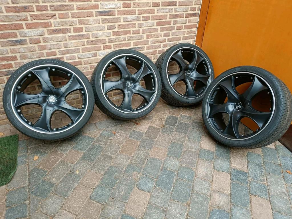 Zeer nette goed onderhouden Keskin Malik KT9 22 inch velgen, Gebruikt, Overige maten, Ophalen of Verzenden, All Season