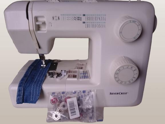 Naaimachine, Ophalen of Verzenden, Zo goed als nieuw, Wit