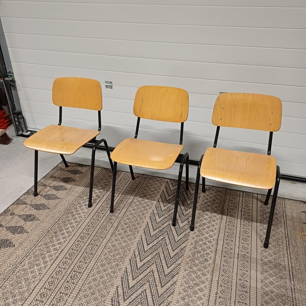3 x vintage schoolstoelen stapelstoelen marko, Huis en Inrichting, Ophalen, Gebruikt, Bruin, Vijf, Zes of meer stoelen