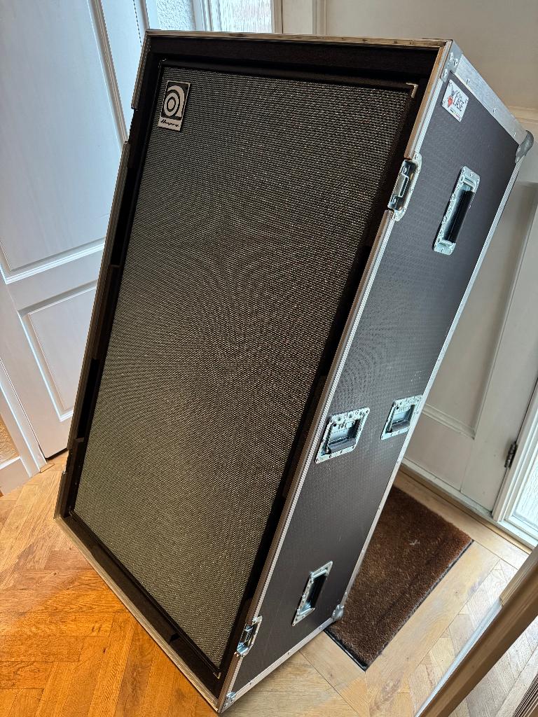 Ampeg 8x10 SVT Heritage USA + eXtreme Flightcase, Ophalen of Verzenden, Gebruikt, Basgitaar, 100 watt of meer