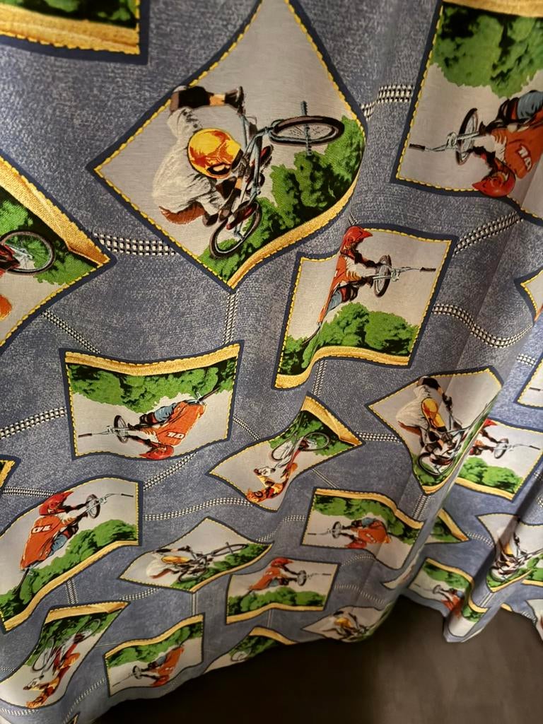Gordijnen verduisterend  jongens kamer  fietscross print, Jongens stoer, Overige kleuren, 200 cm of meer, Ophalen of Verzenden