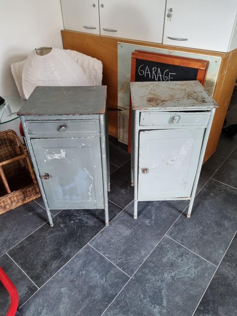 2 vintage stalen militaire nachtkastjes industrieel, Ophalen, Metaal of Aluminium, Minder dan 45 cm