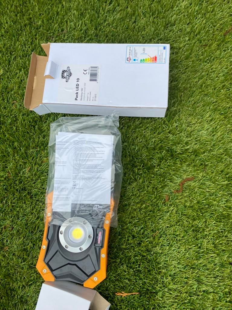 Led lamp accu werklamp, Ophalen of Verzenden, Zo goed als nieuw