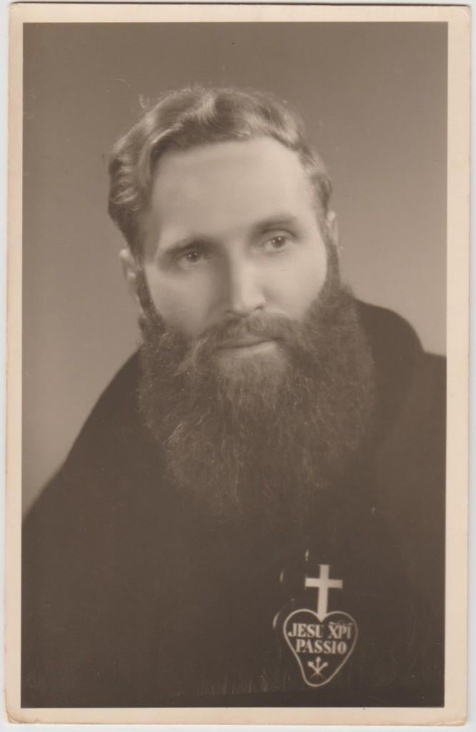 Fotokaart van pater L. Orthig (?) 1953 - missie-Bedankkaart, Verzenden, 1940 tot 1960, Ongelopen, Cultuur en Media