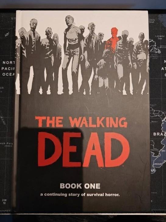 The Walking Dead Books #1, #5, #6 Hardcover - Zeer mooi!, Amerika, Ophalen of Verzenden, Zo goed als nieuw, Robert Kirkman