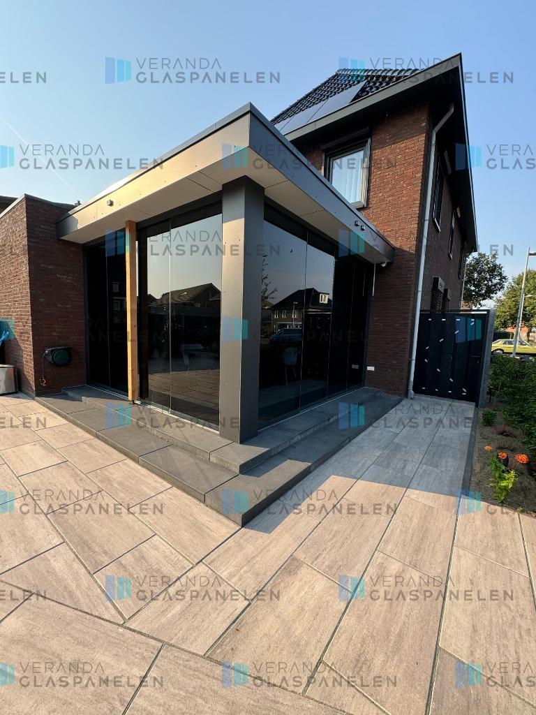 Foto 9 van Glazen schuifwanden, getint glas, helder glas