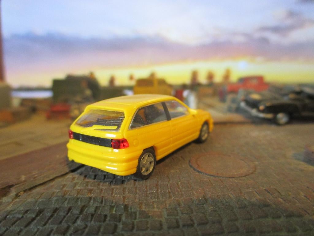 Opel Astra F GSi Hatchback - Rietze geel, Hobby en Vrije tijd, Modelauto's | 1:87, Ophalen of Verzenden, Zo goed als nieuw, Auto