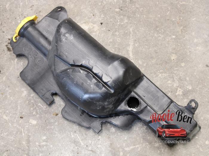 Ruitensproeiertank voor van een Dodge RAM, Gebruikt, -, -, Ophalen of Verzenden