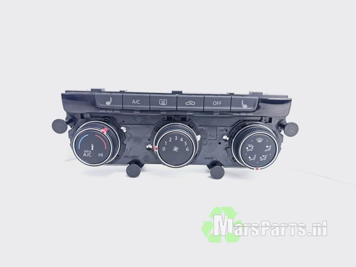 Kachel Bedieningspaneel van een Volkswagen Golf, Gebruikt, -, Volkswagen, -