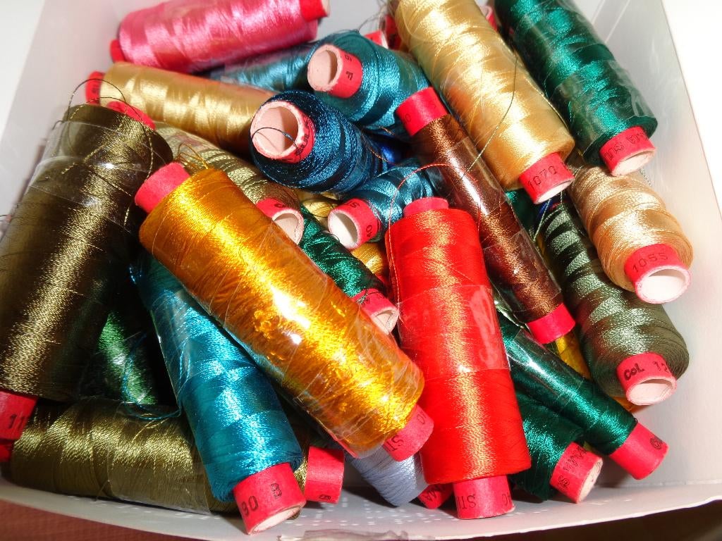 50 sulky borduurgaren bijna volle klossen van 17,50, Verzenden, Nieuw, Machineborduren, Borduurgaren of Zijde
