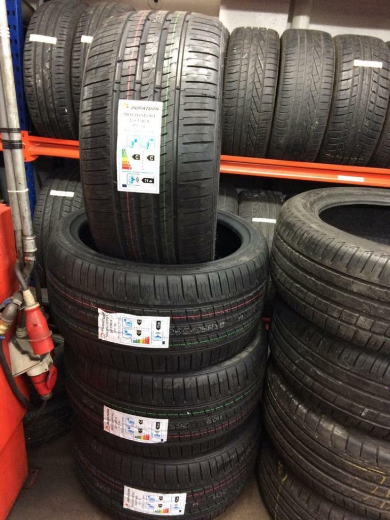 265 35 18 Duraturn Mozzo Sport 97Y XL NIEUW, Auto-onderdelen, Banden en Velgen, Ophalen, 18 inch, 265 mm, Nieuw