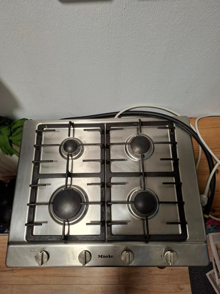 Miele gasfornuis in perfecte staat, Witgoed en Apparatuur, Fornuizen, Zo goed als nieuw, Vrijstaand, Gas, 4 kookzones, Ophalen of Verzenden