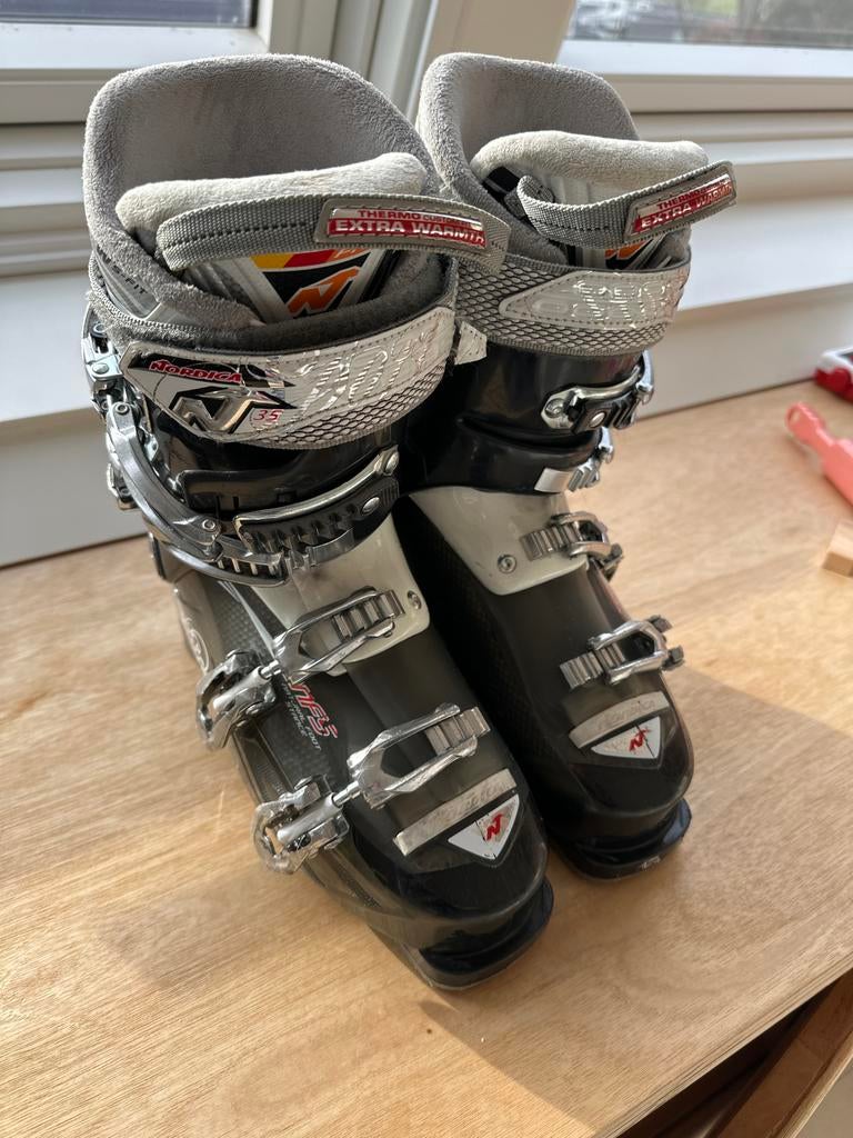 Skischoenen Nordica sportmachine maat 25 (39) dames, Ophalen, 160 tot 180 cm, Gebruikt, Schoenen