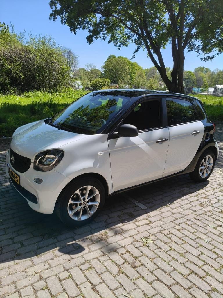 Smart ForFour 1.0 71pk S&S 2016 Wit, 4 stoelen, Wit, Origineel Nederlands, 24 km/l
