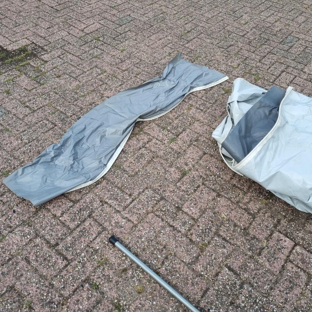 kleine voortent wintertent voor caravan of camper, Caravans en Kamperen, Tenten, Ophalen of Verzenden, Zo goed als nieuw, Tot en met 4
