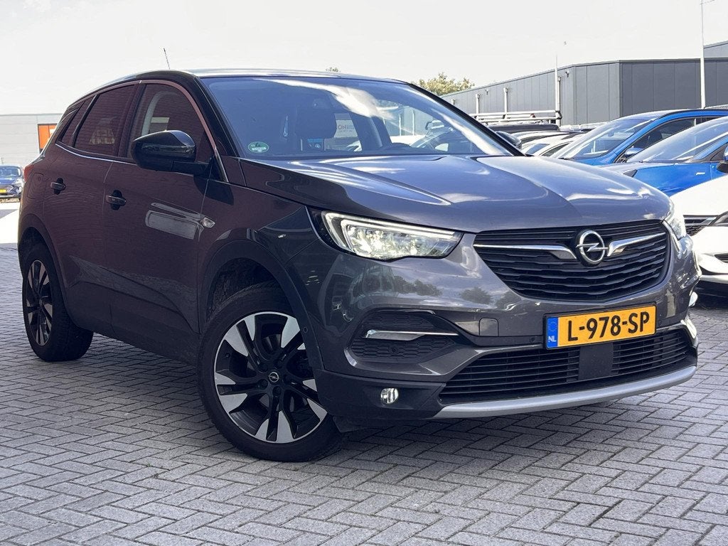 Opel Grandland X 1.2 Turbo Innovation | Trekhaak | Achteruit, Auto's, Opel, Gebruikt, 1199 cc, Leder en Stof, 3 cilinders