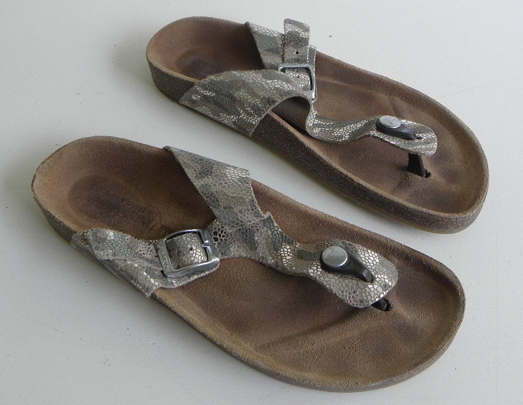 Kipling teenslippers maat 39, Slippers, Ophalen of Verzenden, Kipling, Gedragen