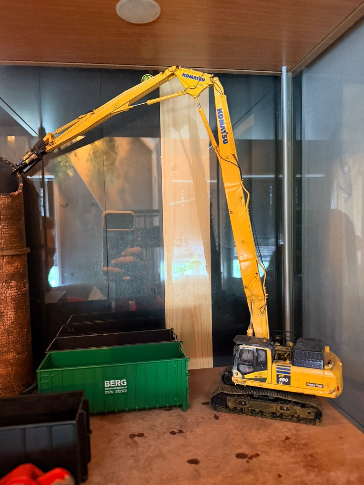Komatsu 490 uhd, Ophalen of Verzenden, Zo goed als nieuw, Overige typen, NZG