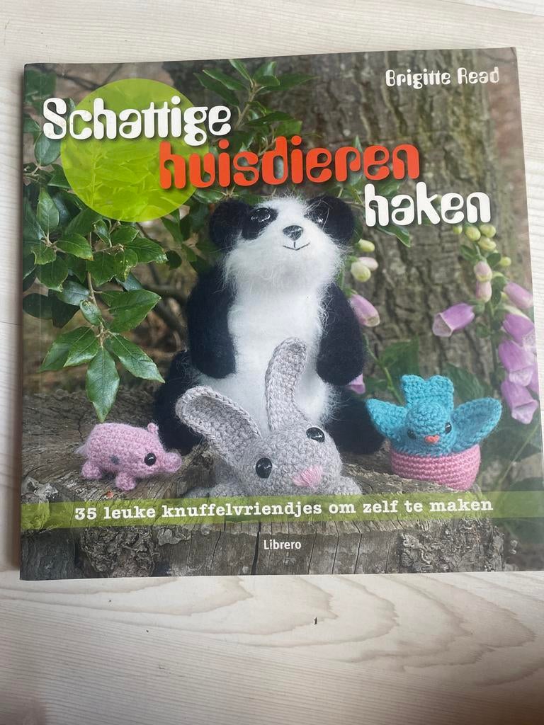 Schattige huisdieren haken - 35 knuffelvriendjes, Ophalen of Verzenden, Zo goed als nieuw, Haken, Patroon of Boek
