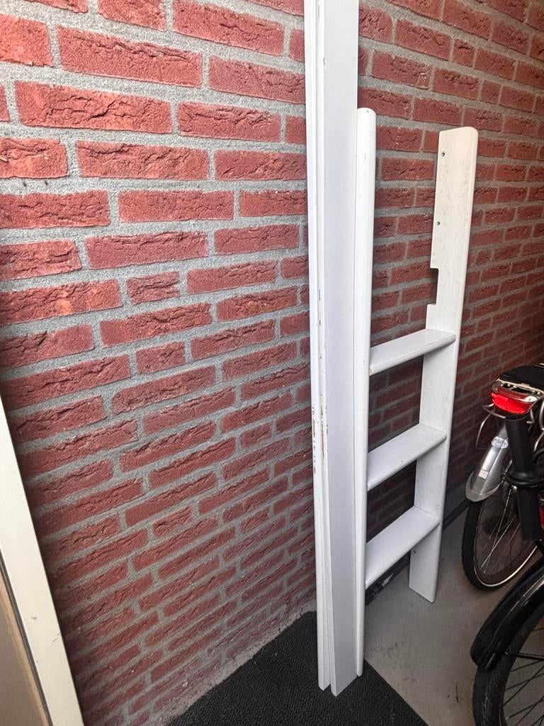 Bed trapje, Ophalen, Gebruikt, Hoogslaper of Stapelbed, Minder dan 70 cm