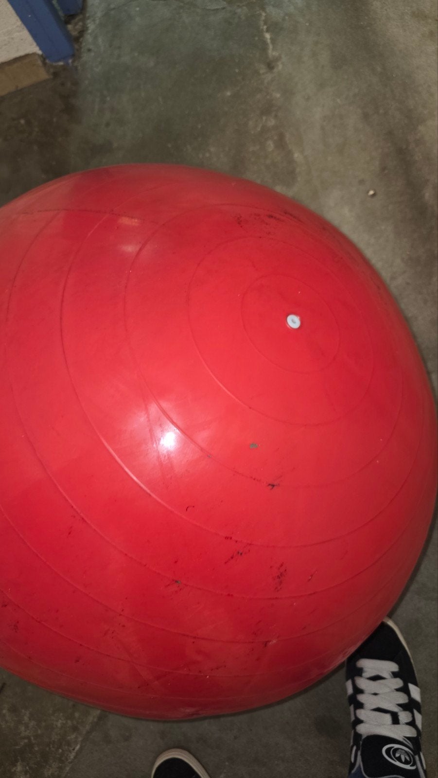 Rode oefenbal / fitnessbal 85cm doorsnee physio gymnic, Ophalen, Gebruikt, Buik, Fitnessbal