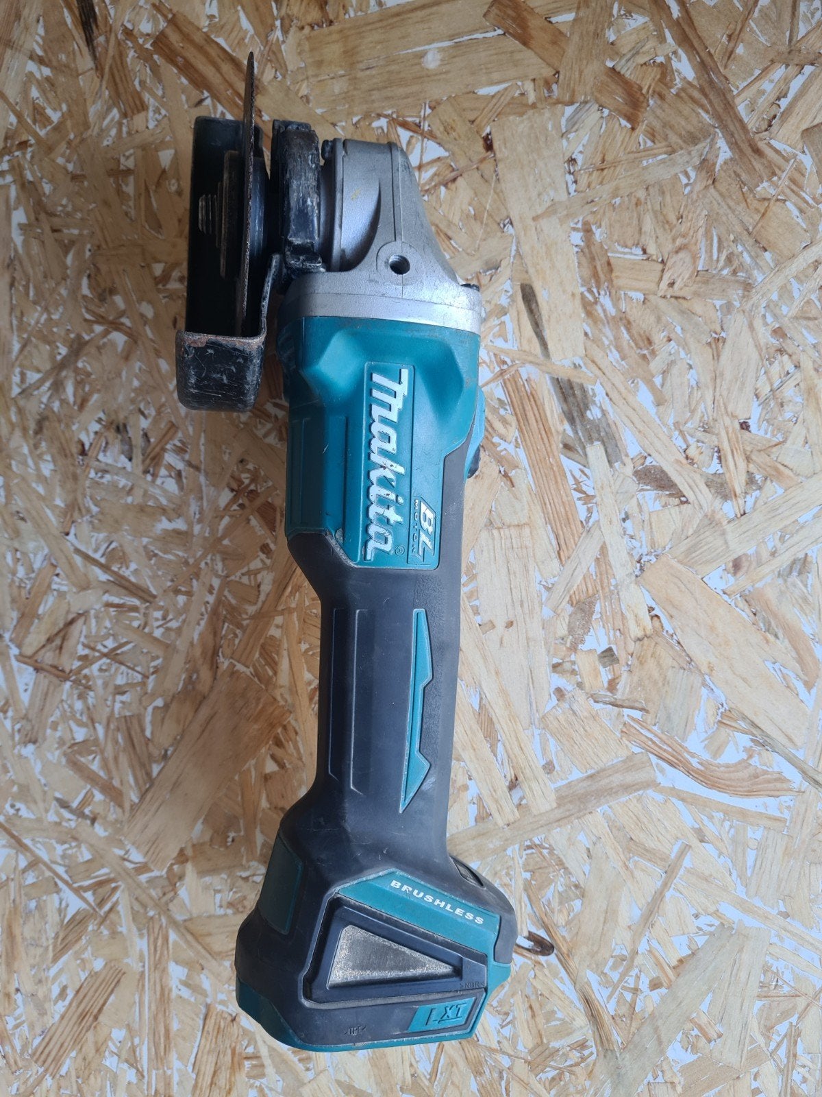 Makita DGA504 18V Accu Haakse Slijper, Doe-het-zelf en Verbouw, Gereedschap | Slijpmachines, Ophalen of Verzenden, Minder dan 700 watt