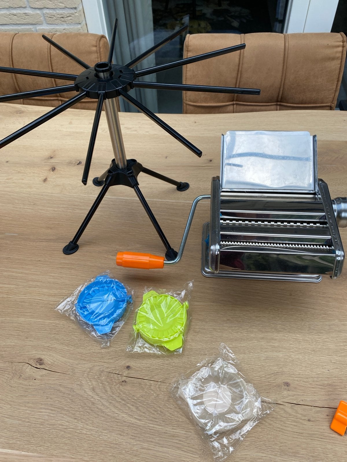 Pastamaker met droogrekje en ravioli makers, Zilver, Ophalen of Verzenden, Zo goed als nieuw, Metaal
