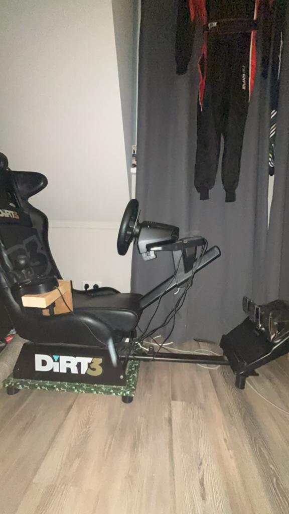 Playseat met Logitech G29 stuur en pook, Ophalen, Racestoel, Zo goed als nieuw, Verstelbaar