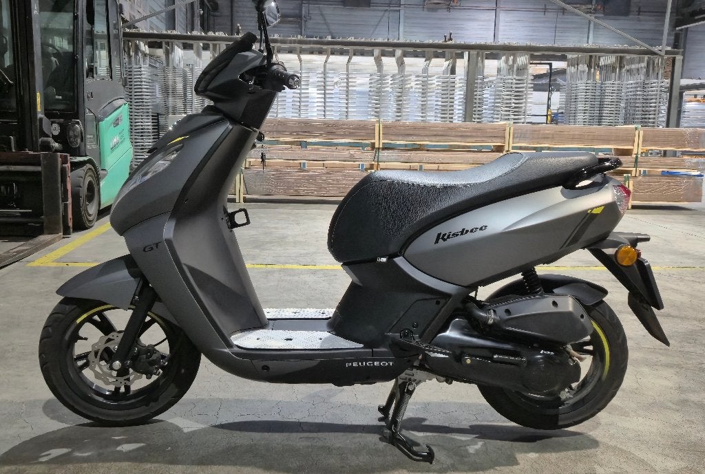 Peugeot Kisbee GT 2024, Fietsen en Brommers, Ophalen, Overige modellen, Maximaal 45 km/u, 49 cc