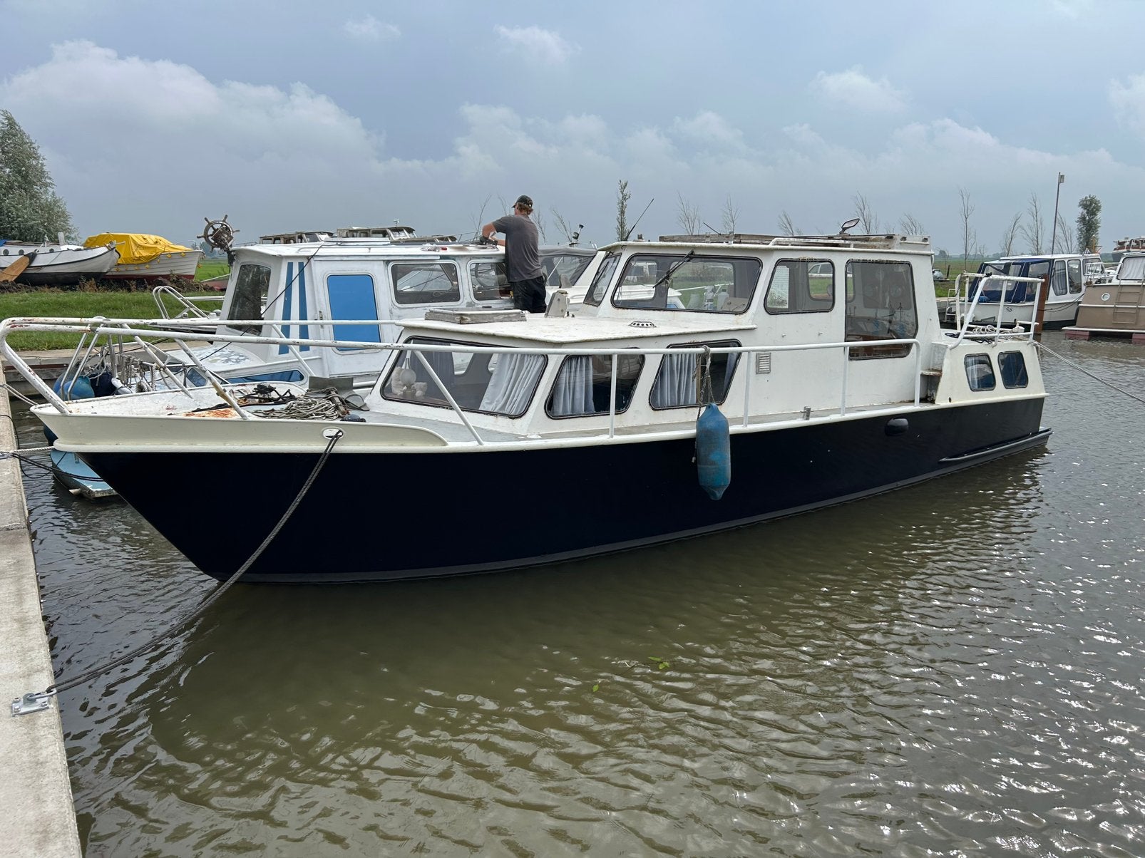 Stalen motorkruiser 10 meter – BJ 1984 – 6 slaapplaatsen, Watersport en Boten, Binnenboordmotor, Keuken, Diesel, Kruiser