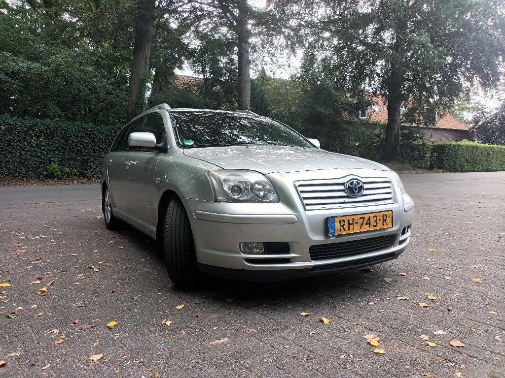 Toyota Avensis 1.8 16V Vvt-i WGN Linea SOL AUT 2004 LPG G3, 1794 cc, Avensis, Zwart, 4 cilinders