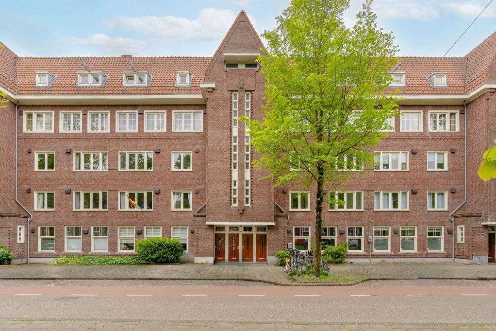 Amsterdam, Churchill-laan, 4-kamers / 87m2 / €1..429 / maand, Huizen en Kamers, Huizen te huur, 87 m², Direct bij eigenaar, Appartement